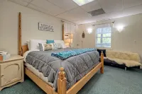 Lakefront Home in Gated Bear Paw with private Dock and Starlink Internet - Gym