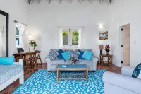 Makere Cottage - Spacious 1 Bed Villa, 20' Pool, Stunning Views, 5 Mins to Beach - 3 星級