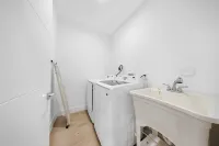 Up to 12 guest Modern Villa near Wynwood!