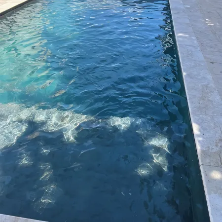 Contemporary home in Vaison-la-Romaine  Comfort, light & heated pool in Provence