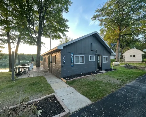 Cozy Cottage in Glennie MI on All Sports North Lake with Deck, Dock & Firepit. Hotels in Alcona County