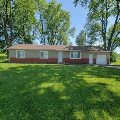 Quiet country feeling in the city. 3 bed 2 bath. - Bungalows