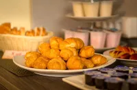 Kamelot Apart-Hotel - breakfast
