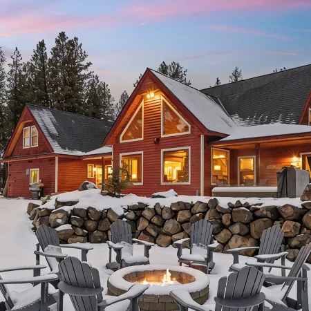 Forest Haven on 10 Acres with Hot Tub and Stars