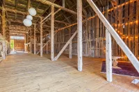 Charming Carriage House on Historic Scenic Farm