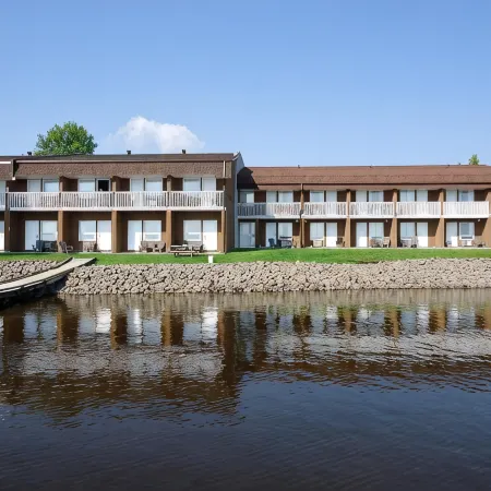 La Place Rendez-Vous Hotel