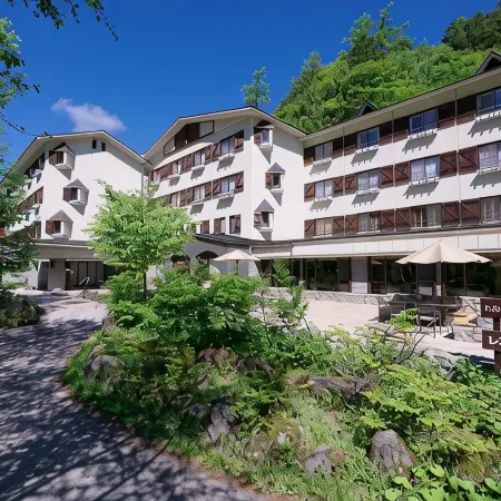 Kamikochi Lemeiesta Hotel Отели рядом с достопримечательностью «Канатная дорога Shin Hodaka»