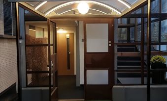 Hotel Bohemians - Housity
