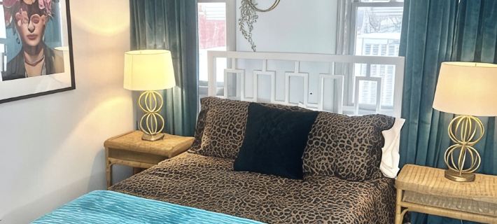 Funkytown Loft: 4BR, 2BA on Mass St, Steps to Dining & Entertainment Hotels in Lawrence