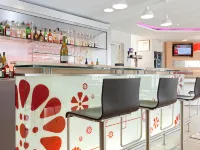 Ibis Auxerre Centre - バー