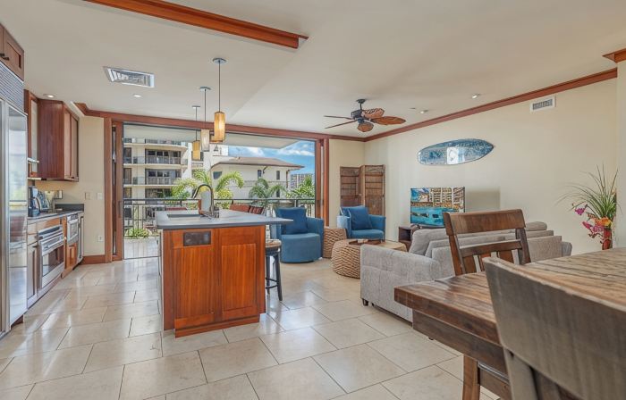 Aloha! Come enjoy paradise in our tranquil & relaxing beach villa.