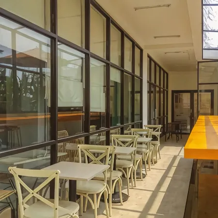 Great Deal Studio at Dave Apartment Near Campus