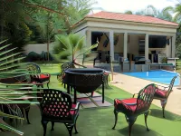 Casa Flora Guesthouse - Pools