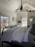 LINVILLE MOUNTAIN BARN LOFT on WEDDING VENUE, Hot Tub, FARM,close to attractions