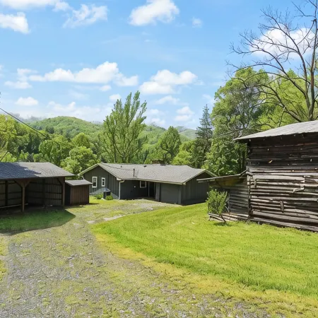 3BR/2BA Mountain Home Perfect Base for Tail of the Dragon and Outdoor Adventures