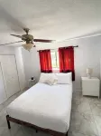 Cozy home with heated pool in Brooksville, FL