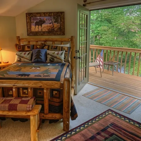Luxury Cabin On The Chattahoochee River - Short Walk To Downtown Helen
