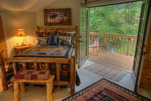 Luxury Cabin On The Chattahoochee River - Short Walk To Downtown Helen