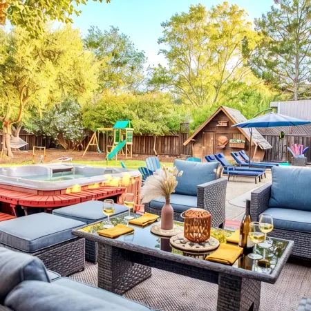 Family Fun Retreat in Wine Country - Epic Game Room - Pool - Spa
