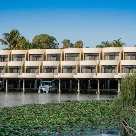 Lake Mulwala Boatel