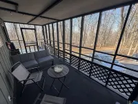 Sunset Hill, rustic retreat just minutes from the town of New Market