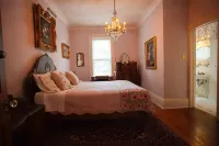 The Butchart Estate: heritage mansion by Georgian Bay - Boutique