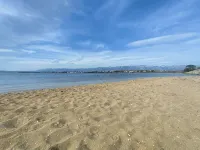 Quiet 79m2 Apartment by the Sea with Garden and Communal Pool - 民宿