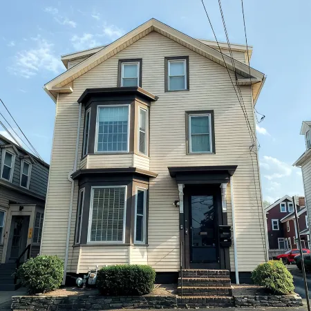 Charming 2-bedroom house super close to Brown & RISD, Wayland Square