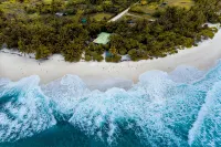 Suffix Retreat - Stay, Dive & Explore Fuvahmulah - parking