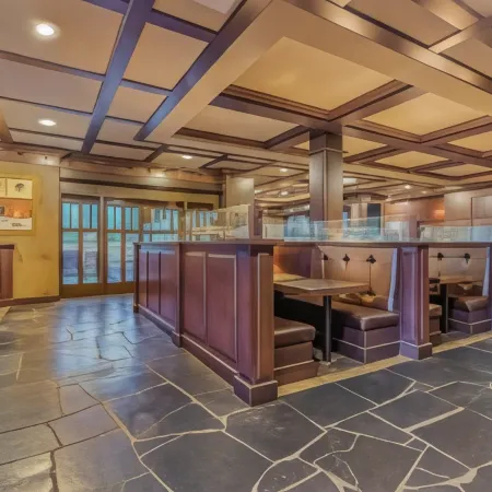 Days Inn & Suites by Wyndham West Edmonton