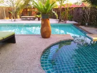 Panji Panji Tropical Wooden Home - Villa