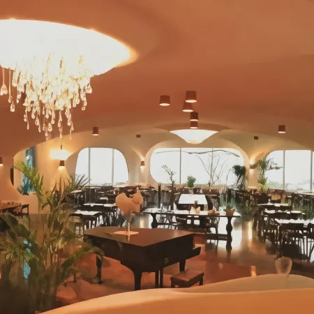 Club ES Jeju Resort Отели рядом с достопримечательностью «Храм Попхваса»