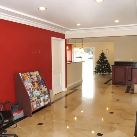 Chateau Inn & Suites