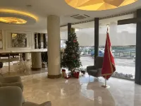 Le Luxe Suites Hotel & Spa - 4-Star