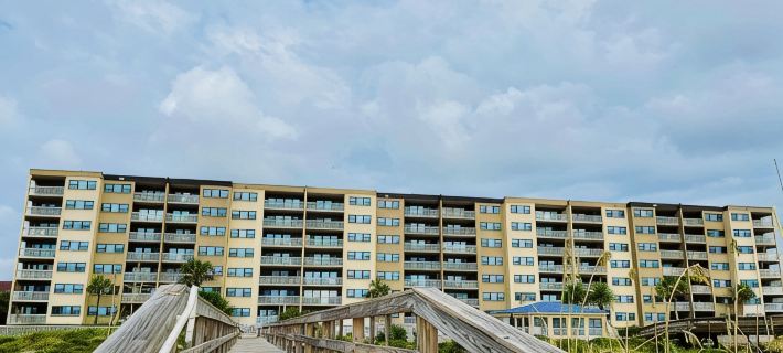 Endless Oceanfront Upper Floor Views of Ocean/Pier from This Wonderful Condo! Hotels in Fernandina Beach