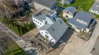 Unique 6 Bedroom Lakeview Home with Roof Terrace - Wi-Fi
