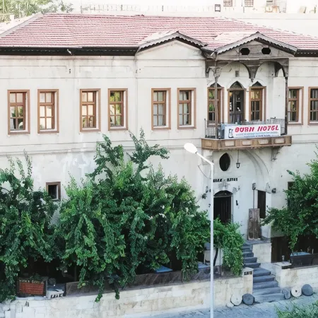 Born Hotel