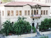 Born Hotel - С баром