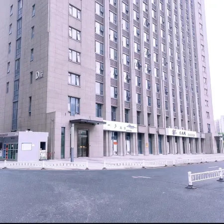 Xingchen Homestay (Hefei South Station Huimei Plaza)