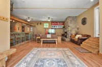 Charming Colonial w/Stream Access Pet Friendly - 3 ดาว