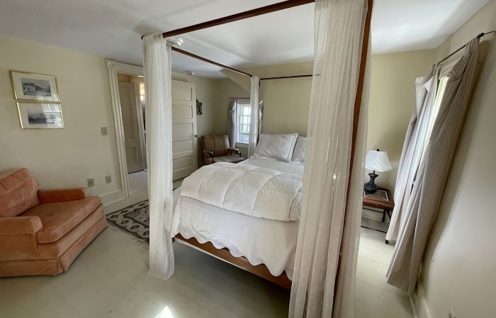 Apartment in historic harbor overlooking the harbor