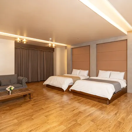 Cosmos Hotel