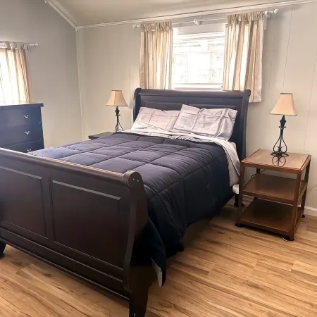 4 Bedroom Water Front Home on Exclusive Cleverdale