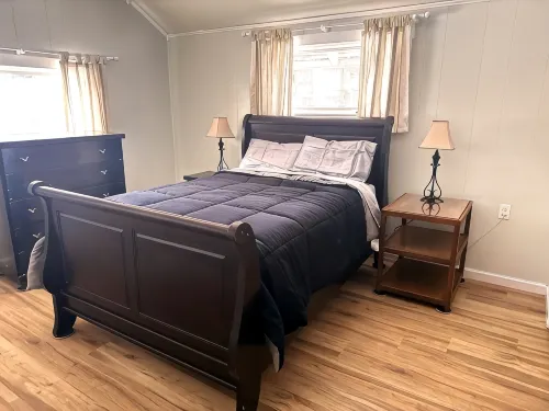 4 Bedroom Water Front Home on Exclusive Cleverdale