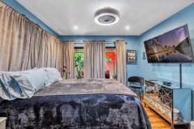 Celebrity Owned, 1800 sq. Feet, 3 Bdrm./2.5 Bath Art Filled Beachfront Property.