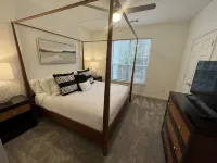 Fabulous 3 bedroom/2 bath with attached Garage - balcony