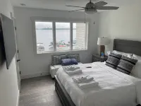 Direct Waterfront Rental - 4-Star