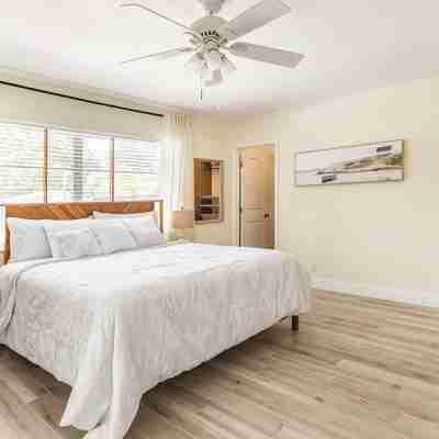Family-Friendly 4Br 3BA Vacation Rental with Private Pool Near Hard Rock Casino Rooms