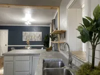 Cheerful quaint home in prime Tulsa area.