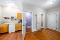 Private Suite Walk Downtown- Private Bath-Private entrance. - Condos